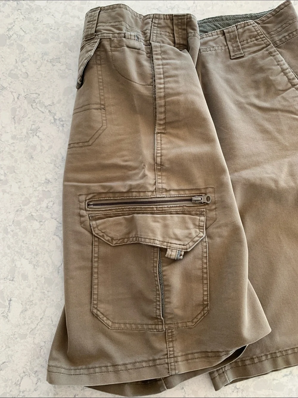 REI Men's Khaki Cargo Shorts - Picture 2 of 9